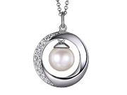 Pearl Pendant by Elle